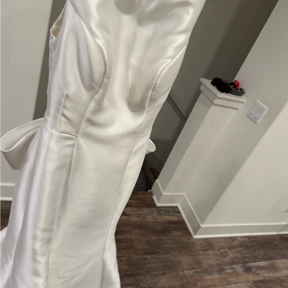 Anne Barge Foster Gown size 12 (tailored to between 10-12) - Picture 9 of 11